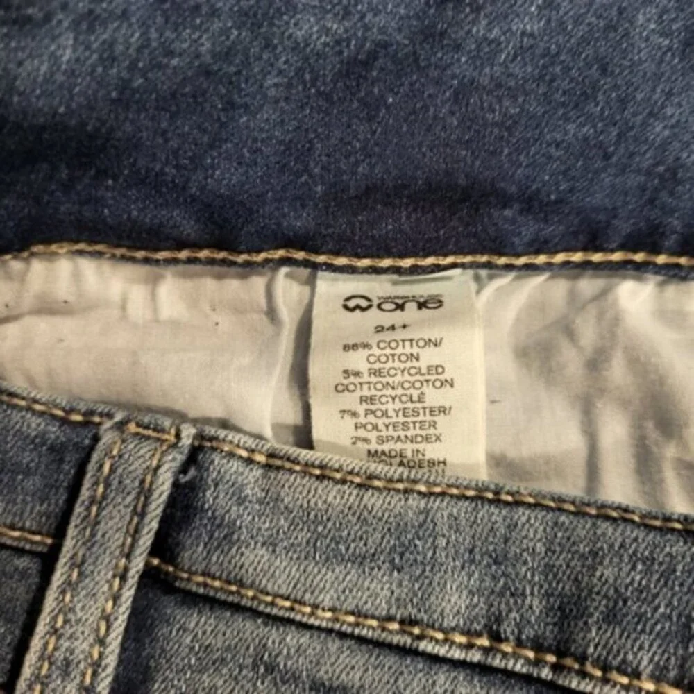 Denim Cotton  Skinny Capri NWT Women's Sz 24 - Picture 8 of 8